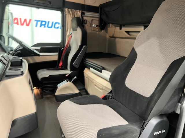 MAN TGX 26.470 6×2 Midlift Tractor Unit