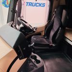 Mercedes Actros 1830 Sleeper Cab Curtainsider - thumbnail