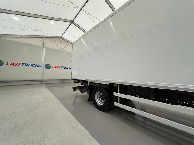 Mercedes Axor 1824 Day Cab Fridge Box