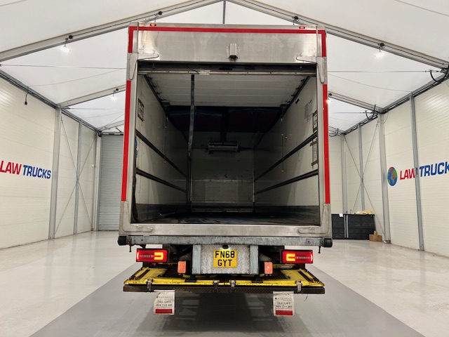 DAF LF 230 4×2 Day Cab Fridge Box