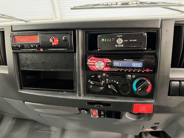 Isuzu N75.190 Day Cab Box Van