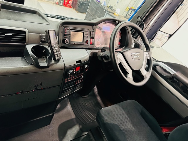 MAN TGX 26.480 6×2 Tractor Unit