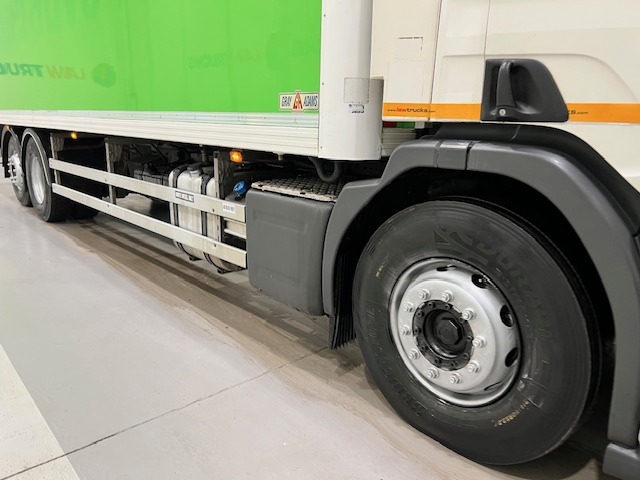 Scania P280 6×2 Rear Lift Day Cab Fridge Box