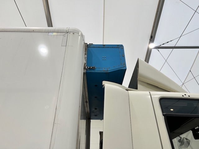 DAF CF 290 6×2 Rear Steer Fridge Box