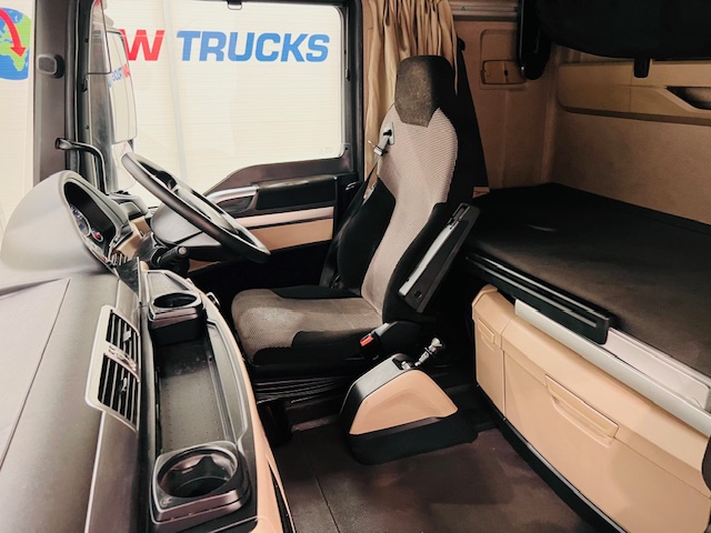 MAN TGX 26.460 6×2 Tractor Unit