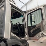 Mercedes Actros 2530 6×2 Day Cab Curtainsider - thumbnail