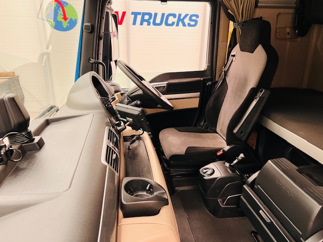 MAN TGX 26.420 6×2 Midlift Tractor Unit