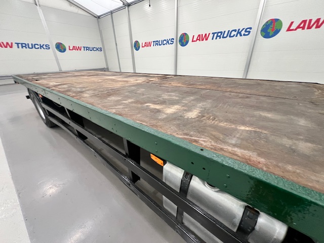 Scania P94 220 4×2 Sleeper Cab Flatbed