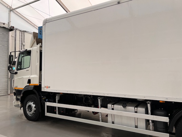 DAF CF 290 6×2 Rear Steer Fridge Box