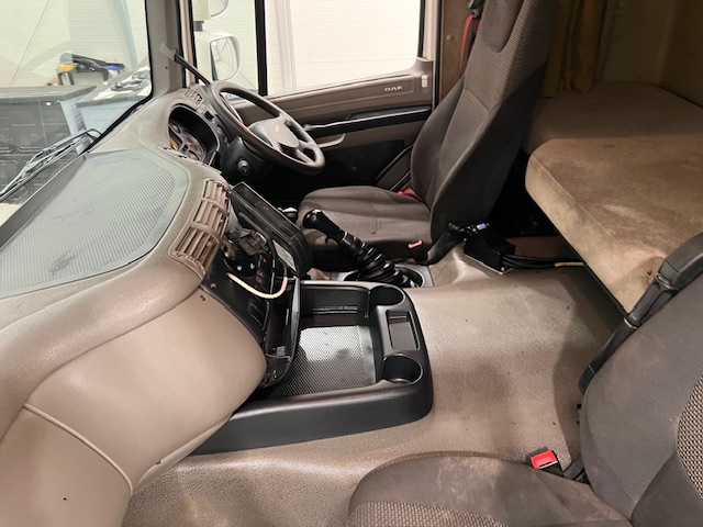 DAF CF85 360 8×4 Sleeper Cab Tipper Manual