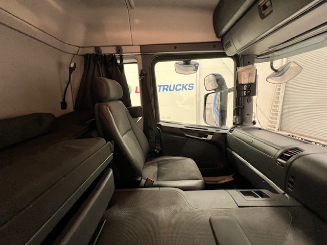 Scania P250 4×2 Sleeper Cab Fridge Box