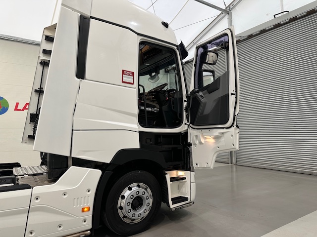 Renault T480 High 4×2 Tractor Unit