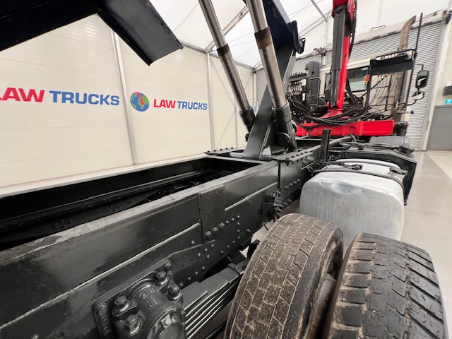 DAF CF85 410 8×4 Day Cab Steel Tipper Grab