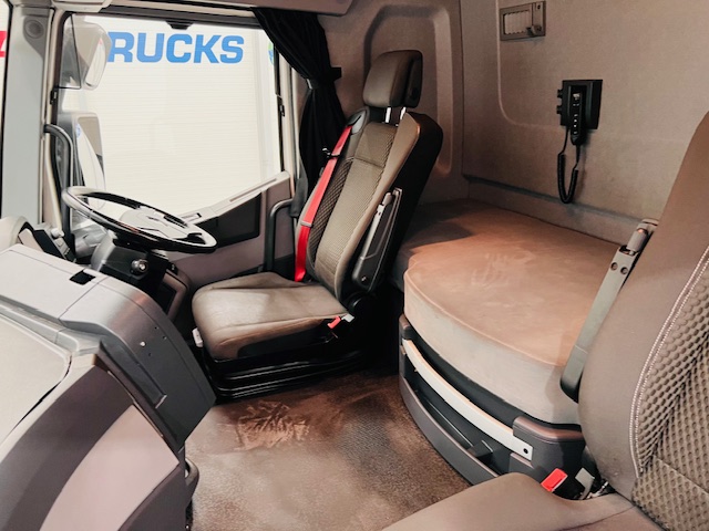 Renault T460 6×2 Midlift Tractor Unit