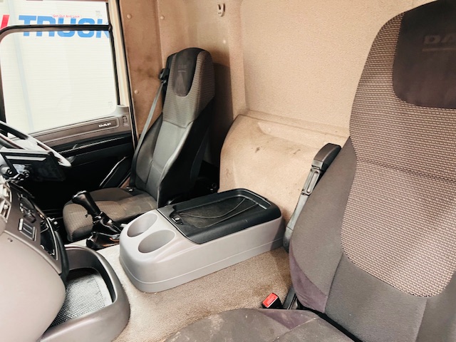 DAF CF 290 6×2 Rear Steer Fridge Box