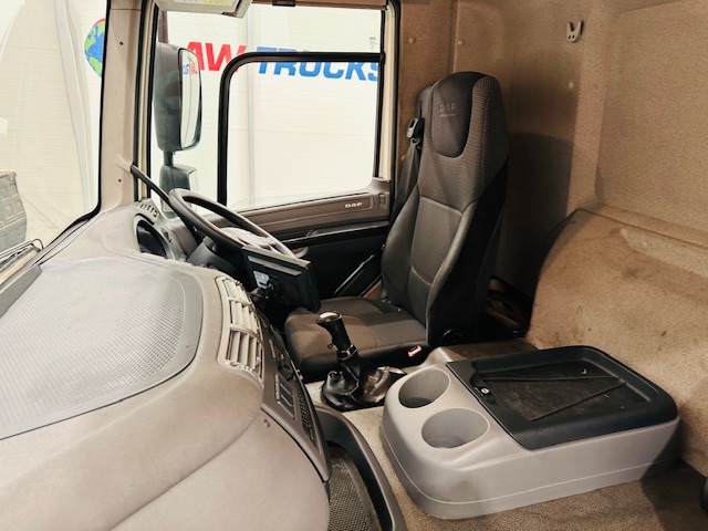DAF CF 290 6×2 Rear Steer Fridge Box