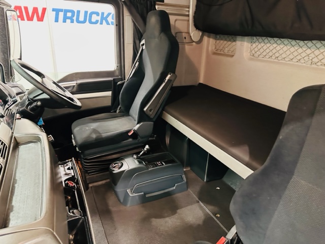 MAN TGX 26.440 6×2 Midlift Tractor Unit