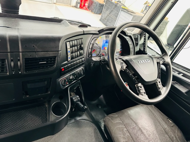 Iveco Stralis 310 AT 6×2 Fridge Box Van