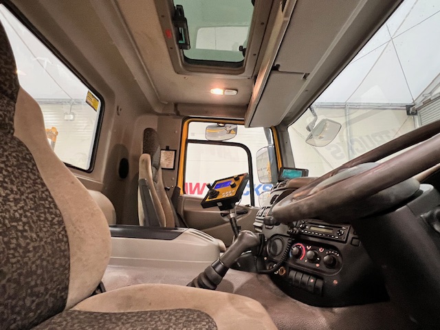 DAF CF75 310 6×4 Day Cab Gritter