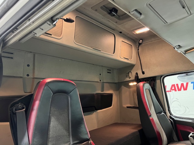 Volvo FM 450 6×2 Midlift Tractor Unit
