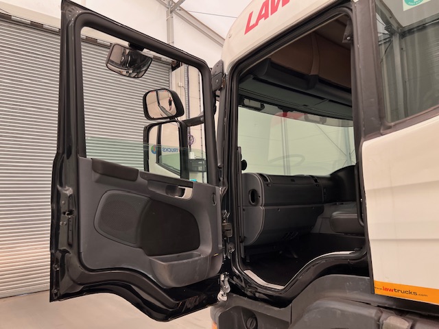 Scania P280 6×2 Highline Rear Lift Curtainsider