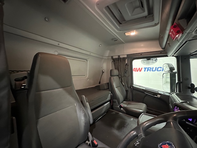 Scania G410 4×2 Sleeper Cab Tractor Unit