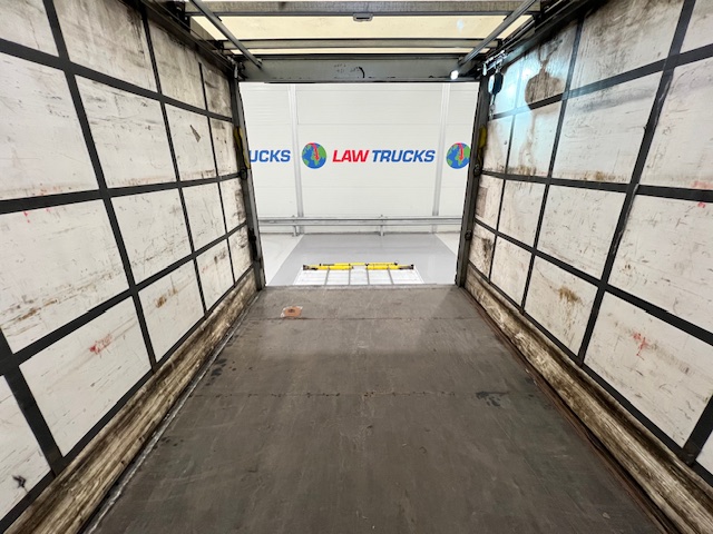 Mercedes Actros 1824 Day Cab Curtainsider