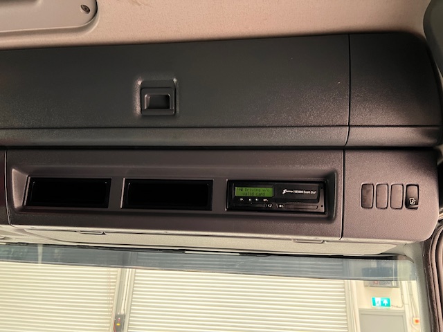 Scania P250 4×2 Sleeper Cab Box Van Manual