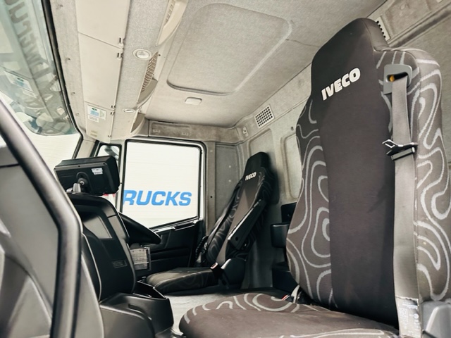 Iveco Stralis 310 Euro 6 6×2 Box Van