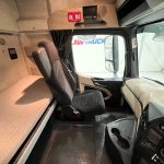Mercedes Actros 1824 4×2 Sleeper Cab Curtainsider - thumbnail