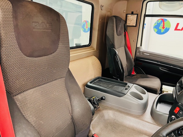 DAF CF 400 8×4 Day Cab Tipper