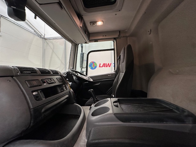 DAF  CF 290 6×2 Rear Steer Fridge Box