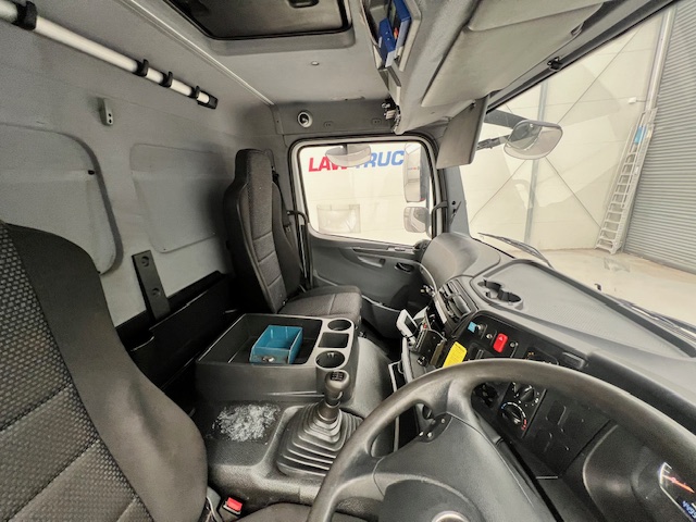 Mercedes Axor 1824 Day Cab Box Van