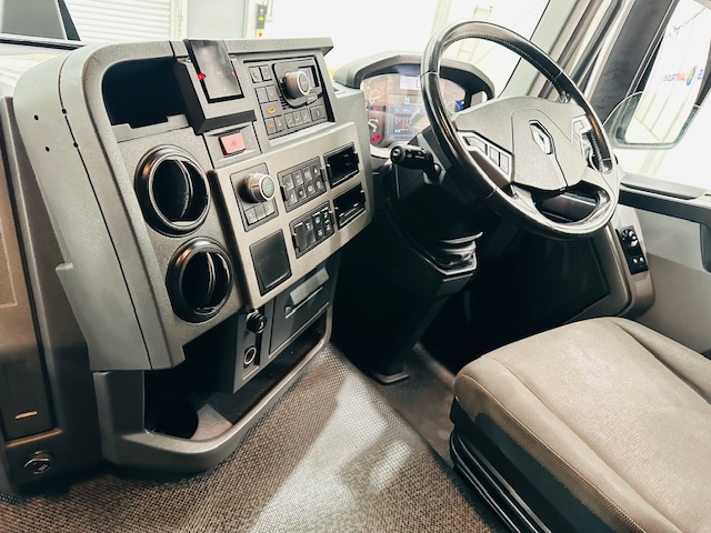 Renault T460 6×2 Midlift Tractor Unit