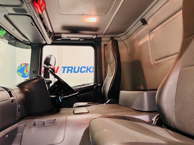 Scania P280 10 Tyre Rear Lift Curtainsider