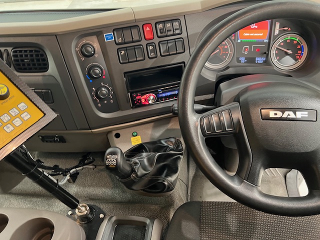 DAF LF 250 4×2 Sleeper Cab Gritter