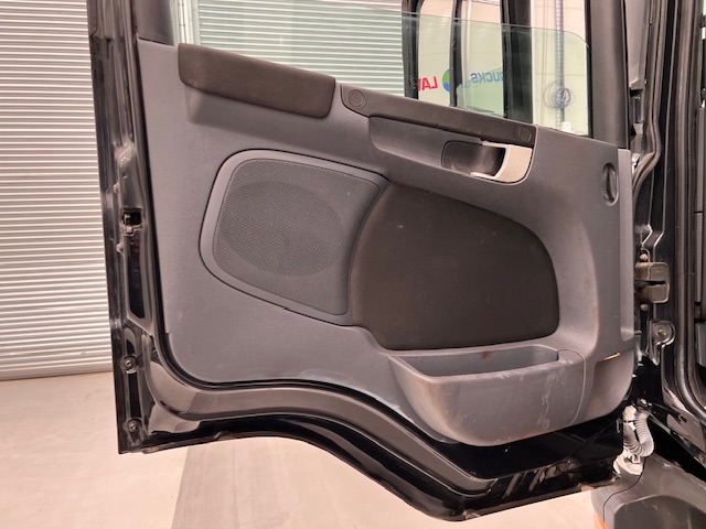 Scania P280 6×2 Highline Rear Lift Curtainsider