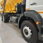 Mercedes Axor 2628 6×4 Day Cab Hookloader Gritter - thumbnail