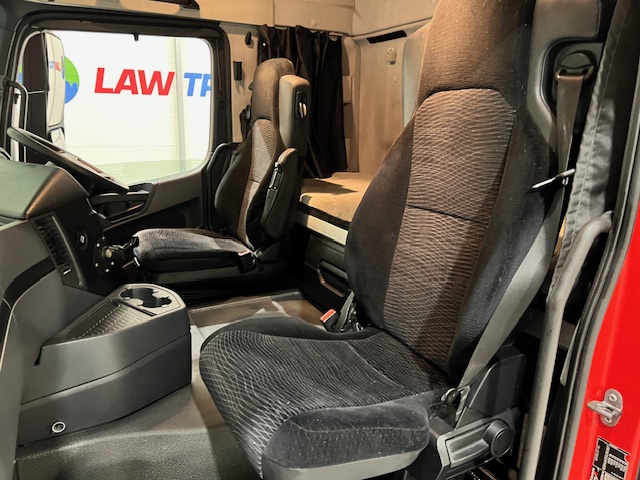 Mercedes Actros 2533 6×2 Sleeper Cab Curtainsider