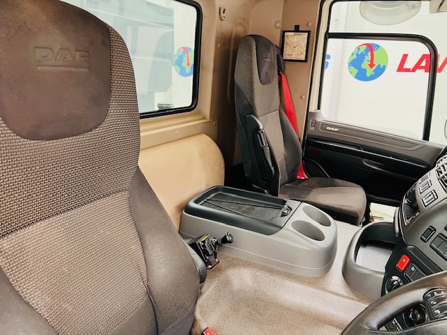 DAF CF 400 8×4 Day Cab Tipper
