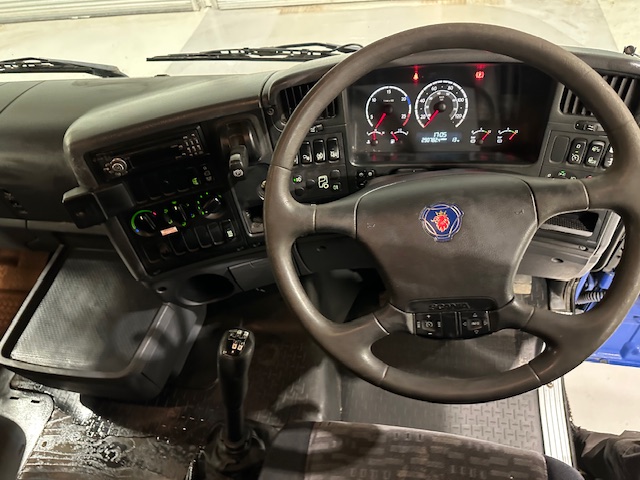 Scania R270 4×2 Sleeper Cab Box Van Manual