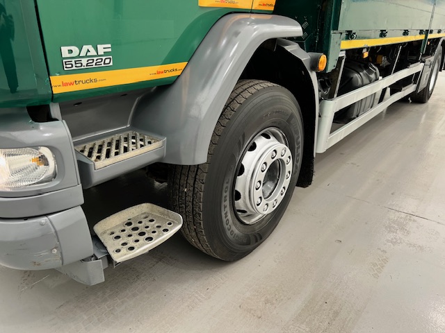 Daf LF55 220 Day Cab Dropside Crane