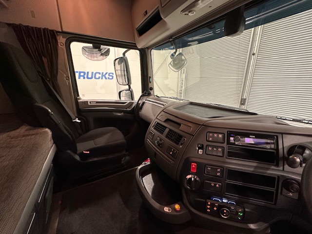 DAF XF 480 6×2 Midlift Tractor Unit