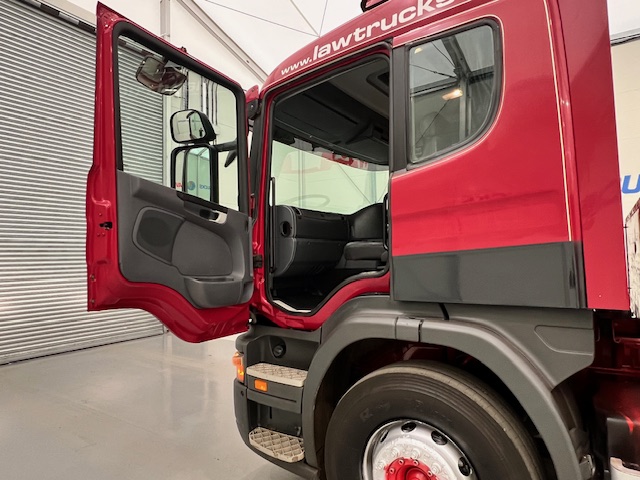 Scania P380 6×2 10 Tyre Rear Lift Sleeper Cab Flatbed