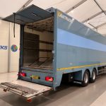 Scania P320 6×2 10 Tyre Rear Lift Insulated Box Van - thumbnail