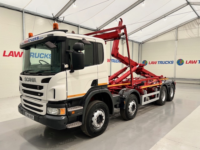 Scania P370 8×4 Rest Cab Hookloader Manual