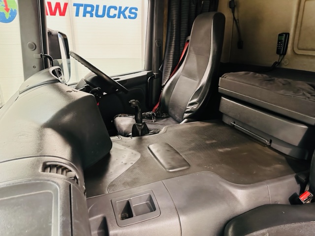 Scania P310 6×2 Sleeper Cab Curtainsider Manual