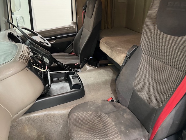 DAF CF85 360 8×4 Sleeper Cab Tipper Manual