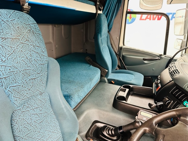 DAF CF65 220 Sleeper Cab Fridge Box