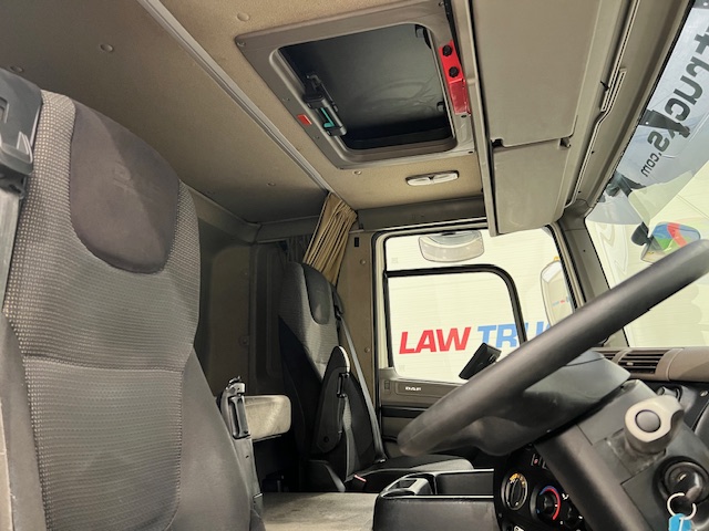 DAF CF85 360 6×2 Midlift Tractor Unit